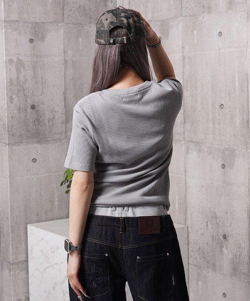1111clothing(ワンフォークロージング)の「レギュラーフィット サーマル ヘンリーネック Tee / Regular Fit Thermal Henley Neck Tee(Tシャツ/カットソー・メンズ・グレー/カーキ/ブラック/ネイビー・L/M/XL)」の19枚目の写真