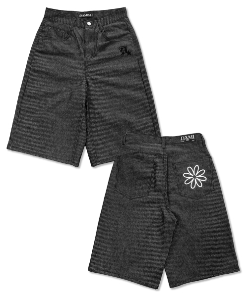 DAMISH(ダミシュ)の「ノンフェイドストライプバミューダパンツ_ブラック(その他パンツ・レディース・ブラック・SMALL/MEDIUM/LARGE)」の1枚目の写真