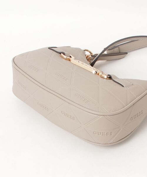 Guess(ゲス)の「CELESTIA Mini Shoulder Bag ショルダーバッグ(ショルダーバッグ・レディース・ブラック/ライトベージュ・ONE SIZE)」の5枚目の写真