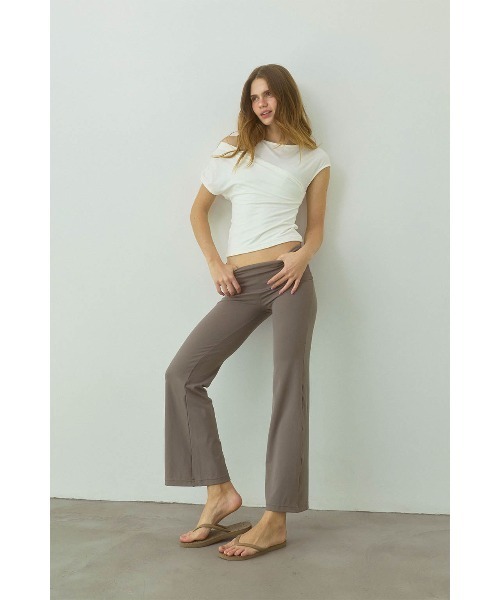 ALEXIA STAM(アリシアスタン)の「Turn-up Waist Flared Pants /ターンアップウエストパンツ(その他パンツ・レディース・ブラウン/ブラック/グレイッシュベージュ・M/S/L)」の14枚目の写真