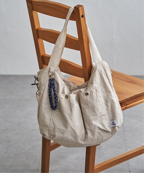 VENCEEXCHANGE(ヴァンスエクスチェンジ)の「マルマイン2WAYトートバッグ(ショルダーバッグ・レディース・オフホワイト/ブラウン/ブラック/グレイッシュベージュ・FREE)」の2枚目の写真
