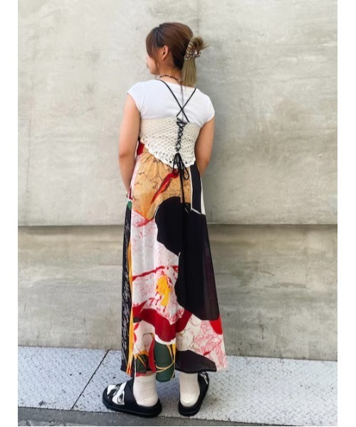 Desigual（デシグアル）の「アブストラクトアートキャミロングワンピース【2026-2027年秋冬新作】（ワンピース・レディース・ブラック・XS/S/M/L/XL）」の4枚目の写真