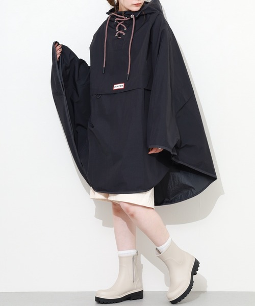 HUNTER(ハンター)の「HUNTER ユニセックス トラベル ポンチョ(ポンチョ・レディース・ブラック・ONE SIZE)」の15枚目の写真