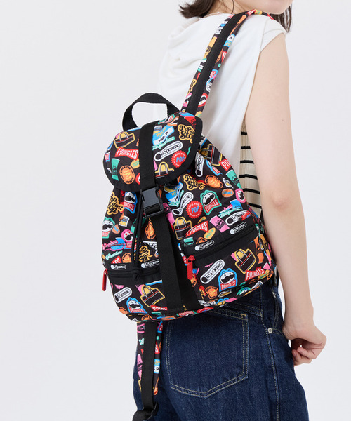 LeSportsac(レスポートサック)の「【LeSportsac×Pringles】SMALL VOYAGER プリングルズスティッカーズ(バックパック/リュック・レディース・その他・FREE)」の1枚目の写真