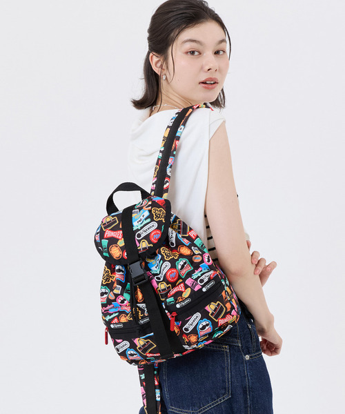 LeSportsac(レスポートサック)の「【LeSportsac×Pringles】SMALL VOYAGER プリングルズスティッカーズ(バックパック/リュック・レディース・その他・FREE)」の2枚目の写真