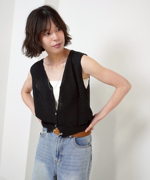 gossara(ゴサラ)の「【大人のレイヤードスタイルに】Vネックニットベスト(ベスト・レディース・ブラック/ベージュ/アイボリー・FREE)」の10枚目の写真