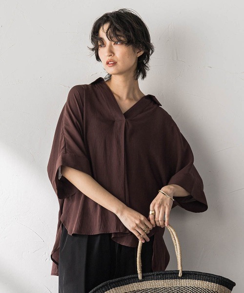 MAYSON GREY(メイソングレイ)の「麻調シアーBACKタックスキッパーブラウス(シャツ/ブラウス・レディース・ブラウン/ブラック/ベージュ・M)」の2枚目の写真