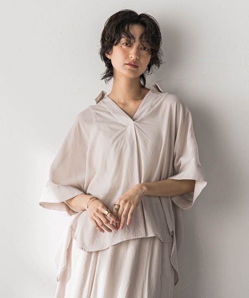 MAYSON GREY(メイソングレイ)の「麻調シアーBACKタックスキッパーブラウス(シャツ/ブラウス・レディース・ブラウン/ブラック/ベージュ・M)」の7枚目の写真