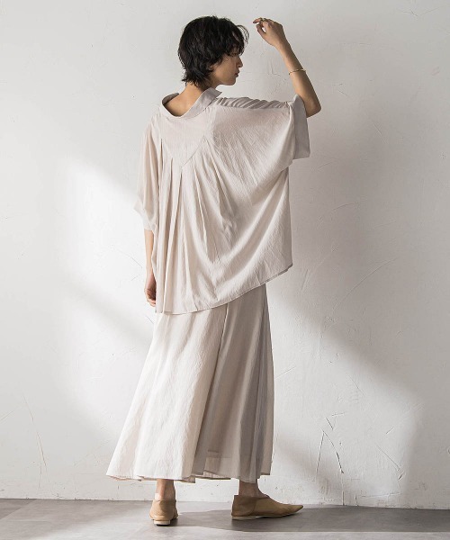 MAYSON GREY(メイソングレイ)の「麻調シアーBACKタックスキッパーブラウス(シャツ/ブラウス・レディース・ブラウン/ブラック/ベージュ・M)」の11枚目の写真
