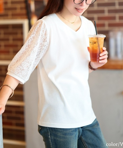 GOLDJAPAN(ゴールドジャパン)の「レース袖切り替えVネックリブトップス【大きいサイズ対応】(Tシャツ/カットソー・レディース・レッド/ホワイト/ブラック・4L/3L/LL/5L)」の2枚目の写真