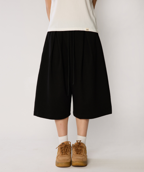 bounDary（バウンダリー）の「ツーピンタックツインクロスバミューダショートパンツ[ブラック]（その他パンツ・レディース・その他・X-LARGE/LARGE）」の4枚目の写真
