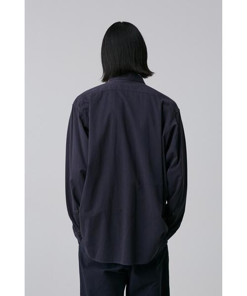 Y(ワイ)の「Y / ORGANIC COTTON HIGH DENSITY SATIN SHIRT(シャツ/ブラウス・メンズ・ネイビー/ホワイト・MEDIUM/LARGE)」の12枚目の写真