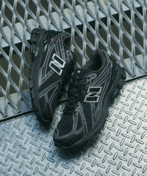 NEW BALANCE(ニューバランス)の「1906R U19069L0(スニーカー・メンズ・ブラック・26.0cm/25.0cm/24.0cm/23.0cm/30.0cm/28.5cm/27.5cm/26.5cm/25.5cm/24.5cm/23.5cm/22.5cm/29.0cm/28.0cm/27.0cm)」の4枚目の写真