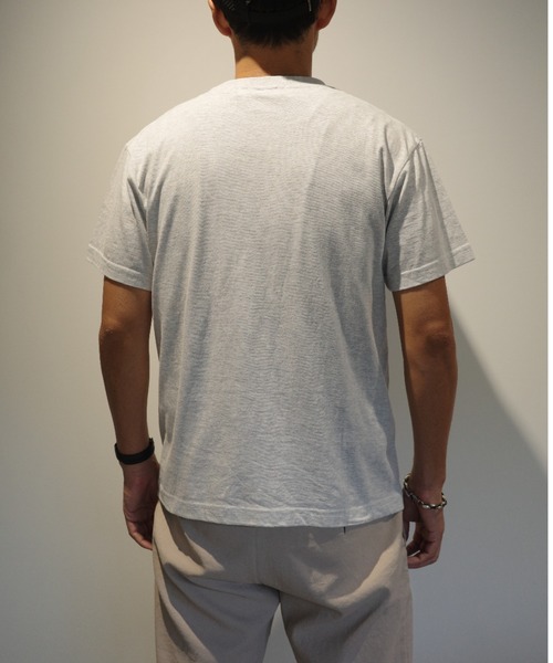 TOGA TOO(トーガトゥ)の「TOGA TOO Print T-shirt(Tシャツ/カットソー・メンズ・ホワイト/ブラック/シルバー・MEDIUM/LARGE)」の7枚目の写真