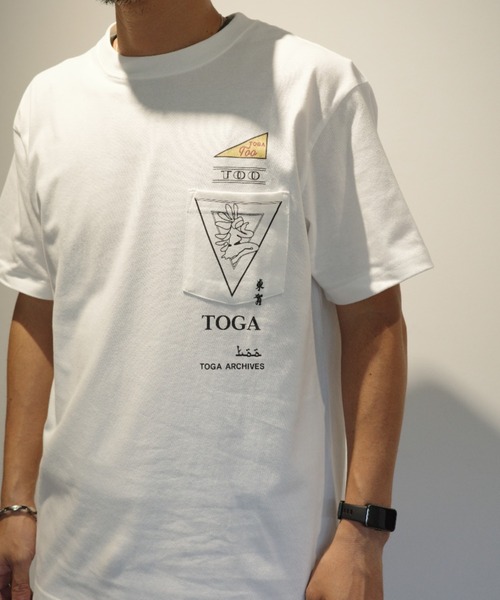 TOGA TOO(トーガトゥ)の「TOGA TOO Print T-shirt(Tシャツ/カットソー・メンズ・ホワイト/ブラック/シルバー・MEDIUM/LARGE)」の4枚目の写真