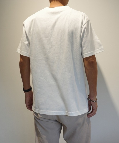 TOGA TOO(トーガトゥ)の「TOGA TOO Print T-shirt(Tシャツ/カットソー・メンズ・ホワイト/ブラック/シルバー・MEDIUM/LARGE)」の5枚目の写真