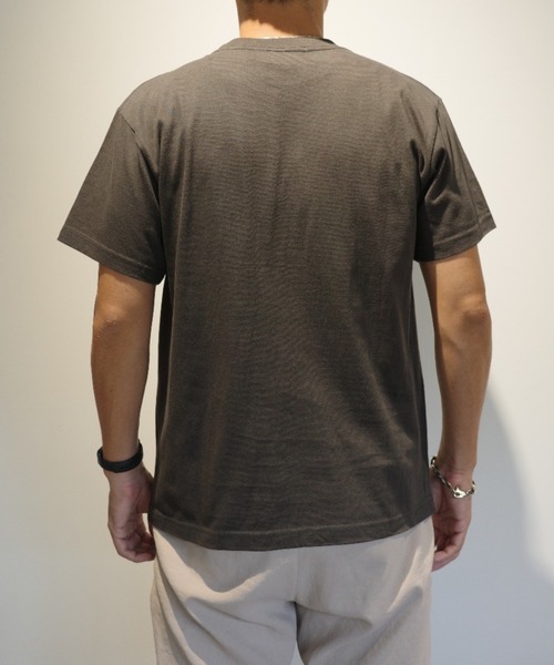 TOGA TOO(トーガトゥ)の「TOGA TOO Print T-shirt(Tシャツ/カットソー・メンズ・ホワイト/ブラック/シルバー・MEDIUM/LARGE)」の9枚目の写真