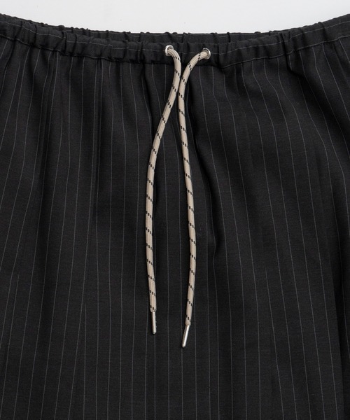 MAISON SPECIAL(メゾンスペシャル)の「Waist Drawstring Pleated Skirt/ウエストドローストリングプリーツスカート(スカート・レディース・ブラック/グレー・36/38)」の17枚目の写真
