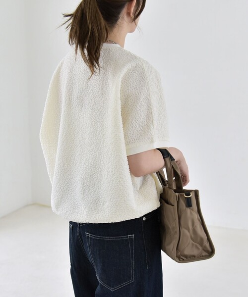 quaranciel(カランシエル)の「quaranciel:〈洗濯機可能〉カットジャカード ルーズ フレンチスリーブ プルオーバー(Tシャツ/カットソー・レディース・オフホワイト/ライトグリーン/ブラック・ONE SIZE)」の9枚目の写真