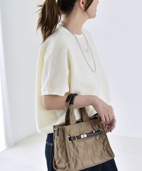 quaranciel(カランシエル)の「quaranciel:〈洗濯機可能〉カットジャカード ルーズ フレンチスリーブ プルオーバー(Tシャツ/カットソー・レディース・オフホワイト/ライトグリーン/ブラック・ONE SIZE)」の10枚目の写真