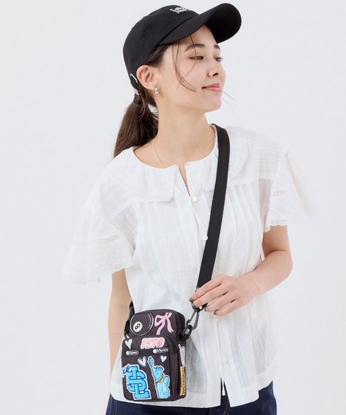 LeSportsac(レスポートサック)の「PW MINI PHONE XBODY パッチワークブラックミニフォーンクロスボディ(ショルダーバッグ・レディース・ブラック・FREE)」の1枚目の写真