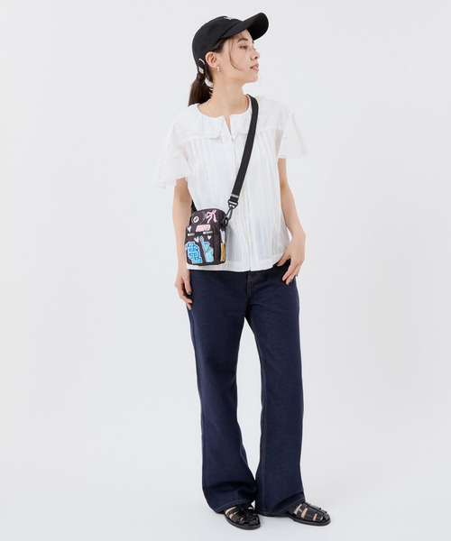LeSportsac(レスポートサック)の「PW MINI PHONE XBODY パッチワークブラックミニフォーンクロスボディ(ショルダーバッグ・レディース・ブラック・FREE)」の3枚目の写真