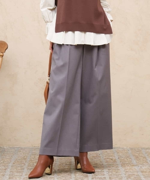 MK MICHEL KLEIN（エムケーミッシェルクラン）の「[洗える/イージーケア/抗ピリング/ナチュラルストレッチ]ストレートワイドシルエットパンツ（無地）（スラックス・レディース・グレー/ブラック・38）」の3枚目の写真