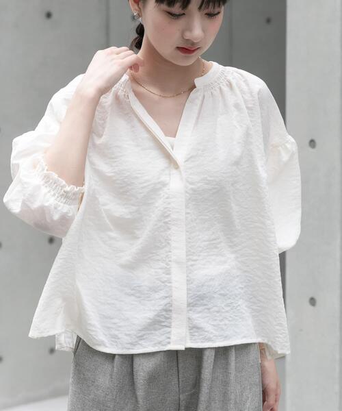 ITEMS URBANRESEARCH(アイテムズ アーバンリサーチ)の「スキッパーPEボイルシャツ(シャツ/ブラウス・レディース・オフホワイト/ブラック/ブルー/キャメル・FREE)」の13枚目の写真