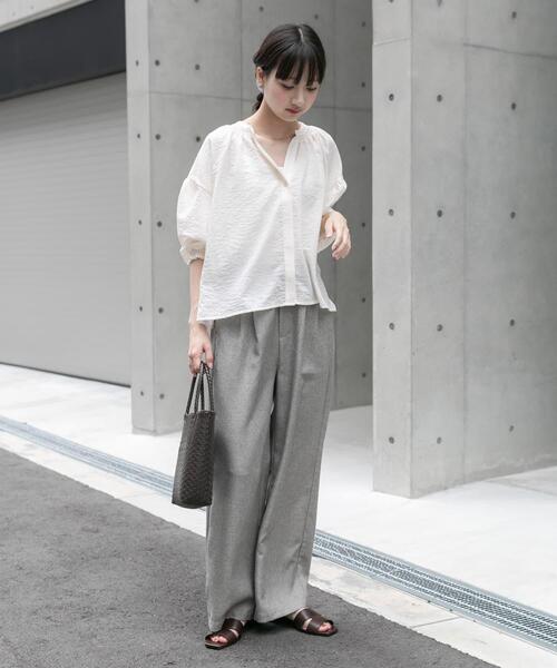 ITEMS URBANRESEARCH(アイテムズ アーバンリサーチ)の「スキッパーPEボイルシャツ(シャツ/ブラウス・レディース・オフホワイト/ブラック/ブルー/キャメル・FREE)」の17枚目の写真