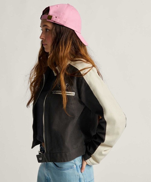 VANS(バンズ)の「ウィメンズ RYDEN バイカージャケット / Ryden Biker Jacket Faded Black VN000R3HEMV1(その他アウター・レディース・ダークグレー・SMALL/MEDIUM)」の4枚目の写真