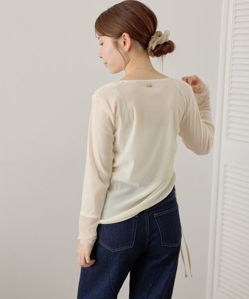 gemeil(ジェムイル)の「袖シアーベロアギャザートップス(LA-345)(Tシャツ/カットソー・レディース・アイボリー/ダークブラウン・FREE)」の9枚目の写真