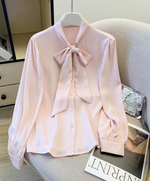 LUCPY(ラクピー)の「ビッグリボンボウタイブラウス(シャツ/ブラウス・レディース・ホワイト/ピンク・SMALL/MEDIUM/LARGE/X-LARGE)」の2枚目の写真