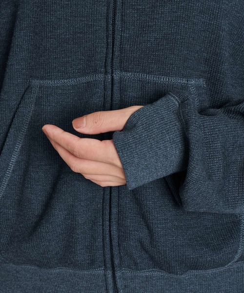 ROXY（ロキシー）の「ROXY FITNESS GENTLE FLOW HOODIE コラーゲン・アミノ酸配合 モイストジップフーディ パーカー 【2026年秋冬モデル】/ロキシーフーディー（パーカー・レディース・カモフラージュ/オフホワイト/ブラック系その他・SMALL/MEDIUM/LARGE）」の12枚目の写真