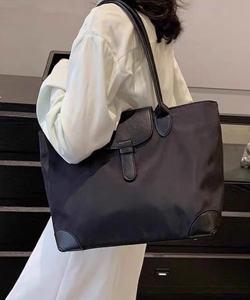 ReRe（リリ）の「フラップポケットナイロン調大容量トートバッグ（トートバッグ・レディース・ブラック/ダークブラウン/カーキ・FREE）」の16枚目の写真