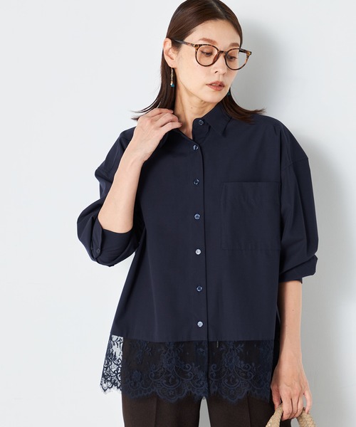 GALLORIA(ギャローリア)の「裾レースシャツ(シャツ/ブラウス・レディース・オフホワイト/ネイビー・L/S/M/LL)」の1枚目の写真