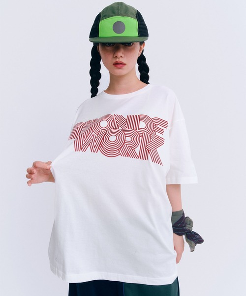 MONDEWORK(モンドワーク)の「MONDEWORKロゴTシャツ(Tシャツ/カットソー・レディース・ブラック/ホワイト/ブルー・L/XL/M)」の1枚目の写真