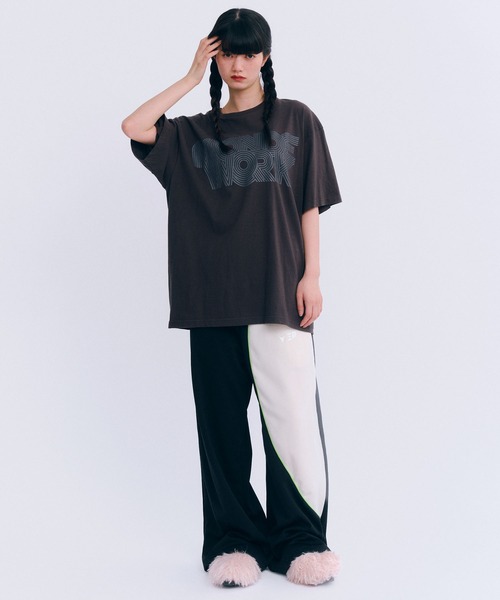 MONDEWORK(モンドワーク)の「MONDEWORKロゴTシャツ(Tシャツ/カットソー・レディース・ブラック/ホワイト/ブルー・L/XL/M)」の2枚目の写真