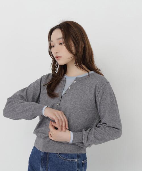 NATURAL BEAUTY BASIC(ナチュラルビューティーベーシック)の「ヘンリーネックレイヤードニット(ニット/セーター・レディース・イエロー系その他/ブラウン系その他/グレー系その他・FREE)」の5枚目の写真