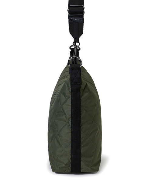 LeSportsac（レスポートサック）の「MEDIUM ZIP SHOULDER ミッドナイトフォレスト（ショルダーバッグ・レディース・グリーン・FREE）」の5枚目の写真