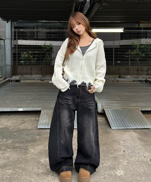 ボリュームカーブシルエットワイドデニムパンツ（デニムパンツ