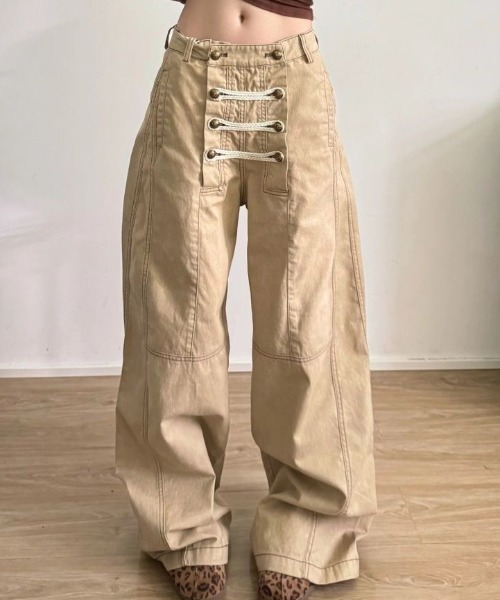 AVYL(アヴィル)の「ナポレオンフロント ワイドワークパンツ(その他パンツ・レディース・ベージュ/ブラック・S/L/M)」の2枚目の写真