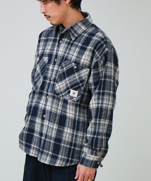 GLOSTER(グロスター)の「【FREDYMAC/フレディマック】ユニセックス オンブレネルシャツ(シャツ/ブラウス・メンズ・レッド系その他/ブラック系その他/ネイビー・M/L)」の6枚目の写真
