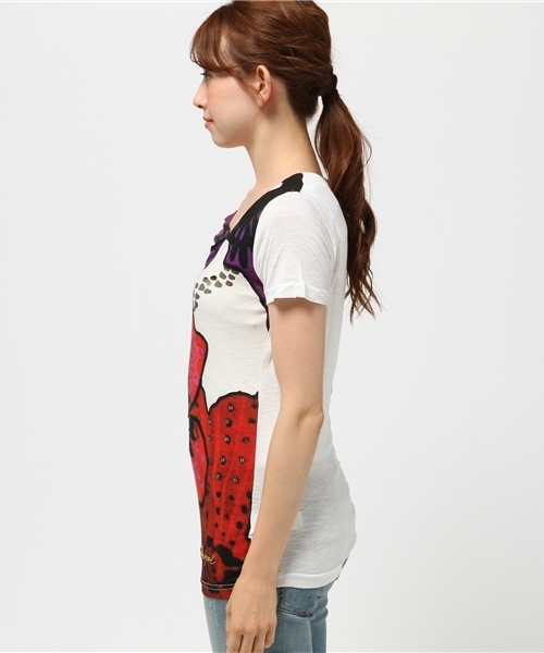 Desigual（デシグアル）の「「Desigual/デシグアル」Tシャツ（Tシャツ/カットソー・レディース・ホワイト/ブラック・MEDIUM/SMALL/LARGE/X-LARGE）」の4枚目の写真