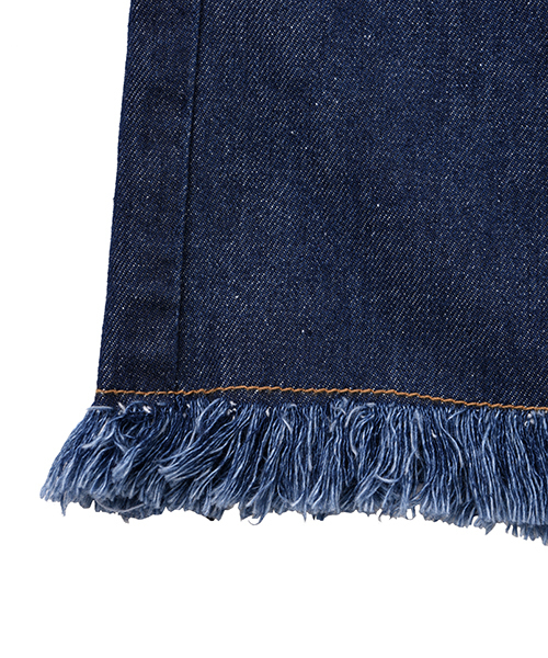 PUNYUS（プニュズ）の「フリンジフレアデニムパンツ（デニムパンツ・レディース・ブラック/ダークインディゴブルー・1/2/3/4）」の6枚目の写真