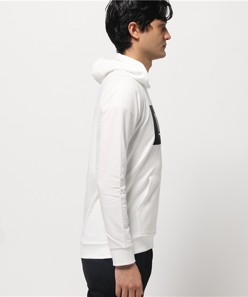 VENCEEXCHANGE(ヴァンスエクスチェンジ)の「ミニ裏毛BOXロゴパーカー(パーカー・メンズ・オフホワイト/ダークグリーン/ブラック・SMALL/LARGE/MEDIUM)」の6枚目の写真