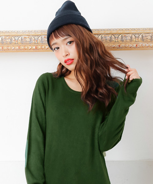 KOBE LETTUCE（コウベレタス）の「おうちで洗えるカシミアタッチニットトップス（ニット/セーター・レディース・ブラウン/モスグリーン/ダークブルー/バーガンディー/ダークグレー/グリーン系その他/ピンク系その他/ブルー系その他/グレー系その他/レッド系その他/テラコッタ/ロイヤルブルー/ブルー系その他3/グレー/ダークネイビー/ピンク系その他3/レッド系その他2/アイボリー/ダークカーキ/ブルー系その他2/ピンク系その他5/イエロー/グレー系その他2/レッド/ブラウン系その他/ホワイト系その他2/ピンク系その他4/ブルー系その他4/キャメル/ワイン/ブラック/マスタード/イエロー系その他/グレイッシュベージュ/ブルー系その他5/ホワイト系その他/ピンクベージュ/チャコール/ピンク系その他2・FREE）」の15枚目の写真