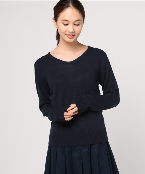 KOBE LETTUCE（コウベレタス）の「おうちで洗えるカシミアタッチニットトップス（ニット/セーター・レディース・ブラウン/モスグリーン/ダークブルー/バーガンディー/ダークグレー/グリーン系その他/ピンク系その他/ブルー系その他/グレー系その他/レッド系その他/テラコッタ/ロイヤルブルー/ブルー系その他3/グレー/ダークネイビー/ピンク系その他3/レッド系その他2/アイボリー/ダークカーキ/ブルー系その他2/ピンク系その他5/イエロー/グレー系その他2/レッド/ブラウン系その他/ホワイト系その他2/ピンク系その他4/ブルー系その他4/キャメル/ワイン/ブラック/マスタード/イエロー系その他/グレイッシュベージュ/ブルー系その他5/ホワイト系その他/ピンクベージュ/チャコール/ピンク系その他2・FREE）」の18枚目の写真