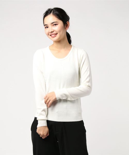 KOBE LETTUCE（コウベレタス）の「おうちで洗えるカシミアタッチニットトップス（ニット/セーター・レディース・ブラウン/モスグリーン/ダークブルー/バーガンディー/ダークグレー/グリーン系その他/ピンク系その他/ブルー系その他/グレー系その他/レッド系その他/テラコッタ/ロイヤルブルー/ブルー系その他3/グレー/ダークネイビー/ピンク系その他3/レッド系その他2/アイボリー/ダークカーキ/ブルー系その他2/ピンク系その他5/イエロー/グレー系その他2/レッド/ブラウン系その他/ホワイト系その他2/ピンク系その他4/ブルー系その他4/キャメル/ワイン/ブラック/マスタード/イエロー系その他/グレイッシュベージュ/ブルー系その他5/ホワイト系その他/ピンクベージュ/チャコール/ピンク系その他2・FREE）」の2枚目の写真