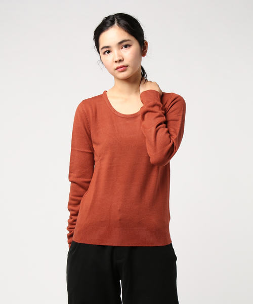 KOBE LETTUCE（コウベレタス）の「おうちで洗えるカシミアタッチニットトップス（ニット/セーター・レディース・ブラウン/モスグリーン/ダークブルー/バーガンディー/ダークグレー/グリーン系その他/ピンク系その他/ブルー系その他/グレー系その他/レッド系その他/テラコッタ/ロイヤルブルー/ブルー系その他3/グレー/ダークネイビー/ピンク系その他3/レッド系その他2/アイボリー/ダークカーキ/ブルー系その他2/ピンク系その他5/イエロー/グレー系その他2/レッド/ブラウン系その他/ホワイト系その他2/ピンク系その他4/ブルー系その他4/キャメル/ワイン/ブラック/マスタード/イエロー系その他/グレイッシュベージュ/ブルー系その他5/ホワイト系その他/ピンクベージュ/チャコール/ピンク系その他2・FREE）」の13枚目の写真