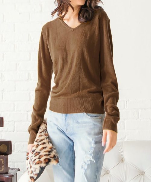 KOBE LETTUCE（コウベレタス）の「おうちで洗えるカシミアタッチニットトップス（ニット/セーター・レディース・ブラウン/モスグリーン/ダークブルー/バーガンディー/ダークグレー/グリーン系その他/ピンク系その他/ブルー系その他/グレー系その他/レッド系その他/テラコッタ/ロイヤルブルー/ブルー系その他3/グレー/ダークネイビー/ピンク系その他3/レッド系その他2/アイボリー/ダークカーキ/ブルー系その他2/ピンク系その他5/イエロー/グレー系その他2/レッド/ブラウン系その他/ホワイト系その他2/ピンク系その他4/ブルー系その他4/キャメル/ワイン/ブラック/マスタード/イエロー系その他/グレイッシュベージュ/ブルー系その他5/ホワイト系その他/ピンクベージュ/チャコール/ピンク系その他2・FREE）」の12枚目の写真